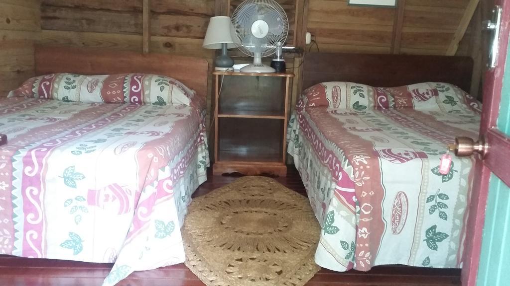 נגריל Secret Cabins At Firefly Beach Cottage חדר תמונה